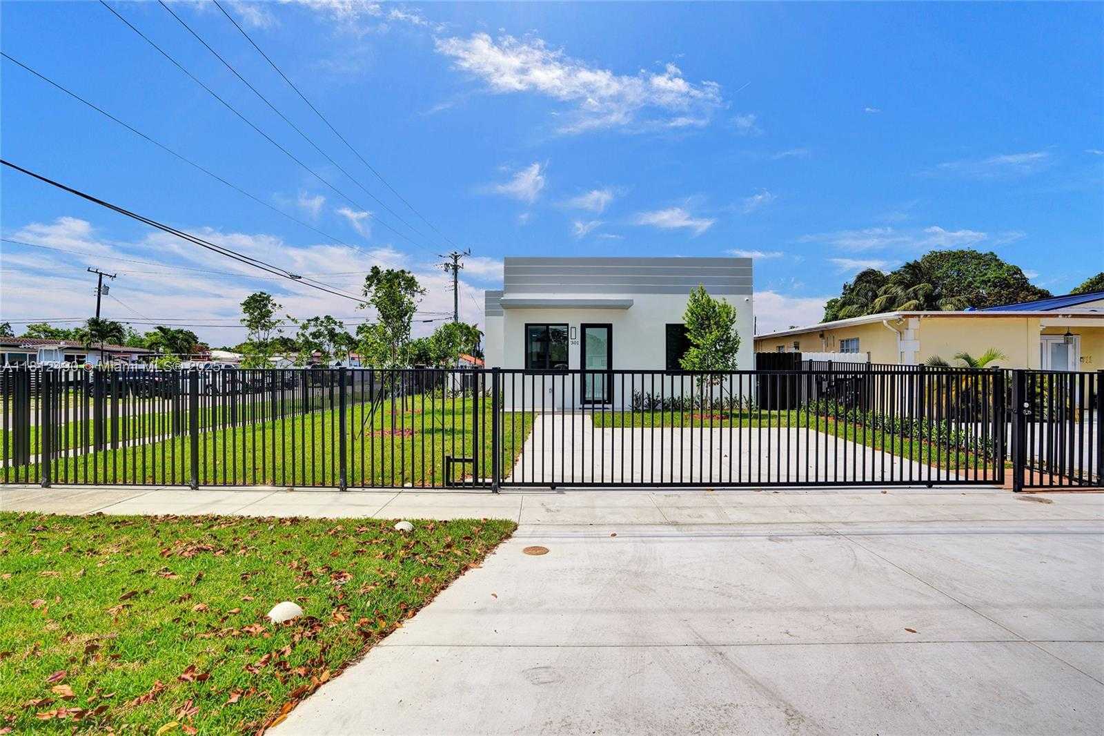 Small Image of 301 EAST 51ST ST, Hialeah Number 9