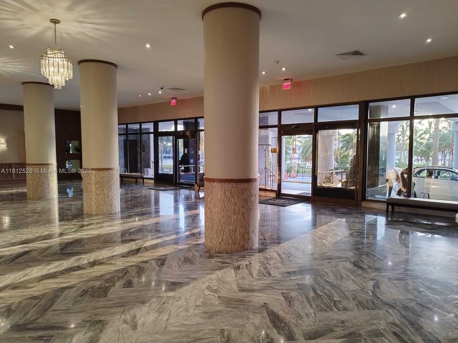 Small Image of 5401 COLLINS AVE #1110, Miami Beach Number 26