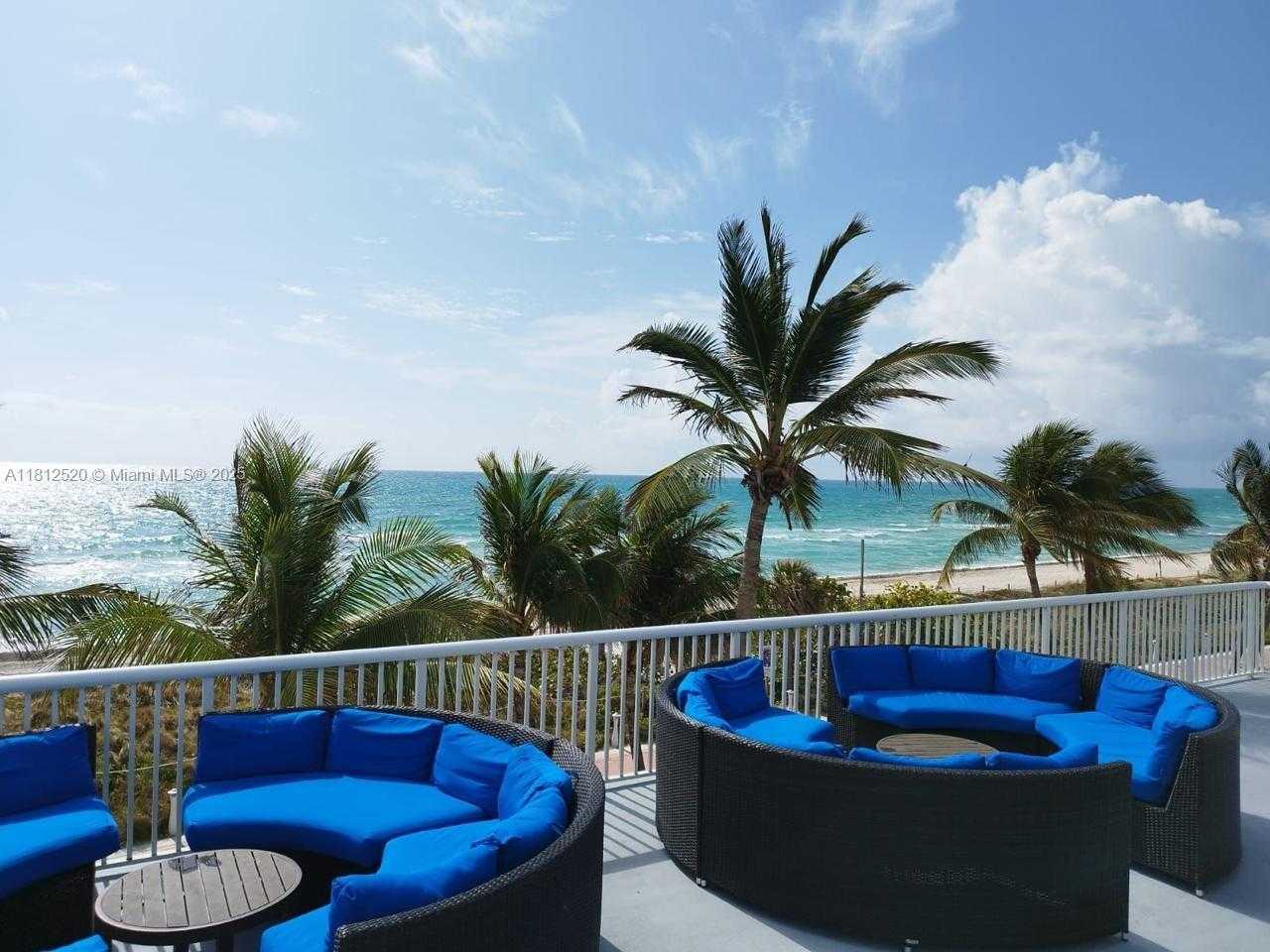 Small Image of 5401 COLLINS AVE #1110, Miami Beach Number 4