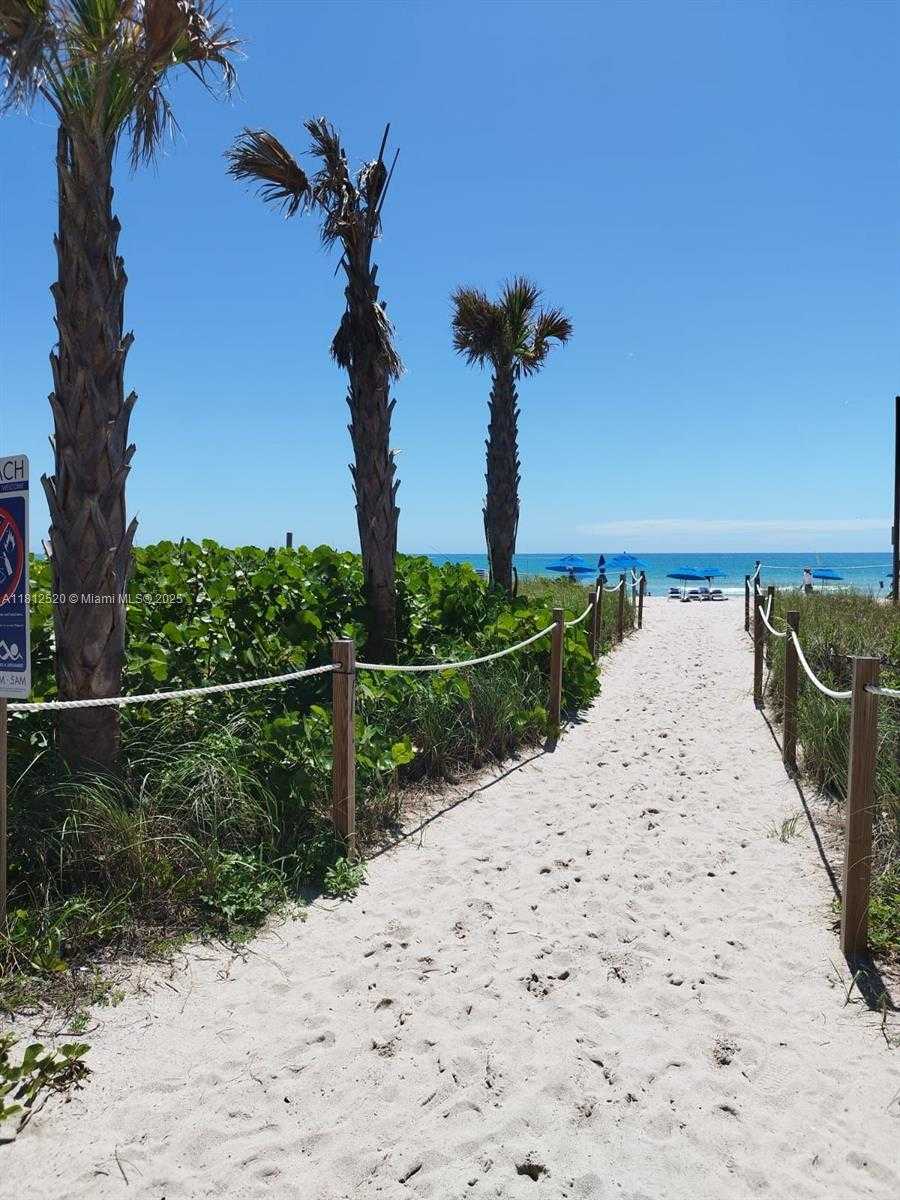 Small Image of 5401 COLLINS AVE #1110, Miami Beach Number 7