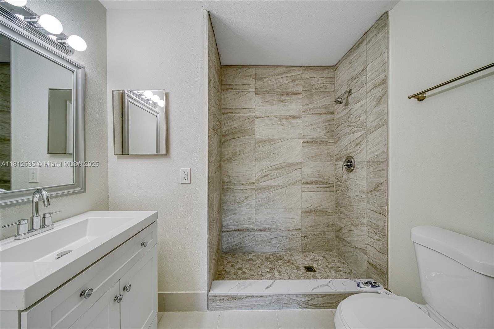 Small Image of 4540 NORTH WEST 107TH AVE #305-11, Doral Number 11