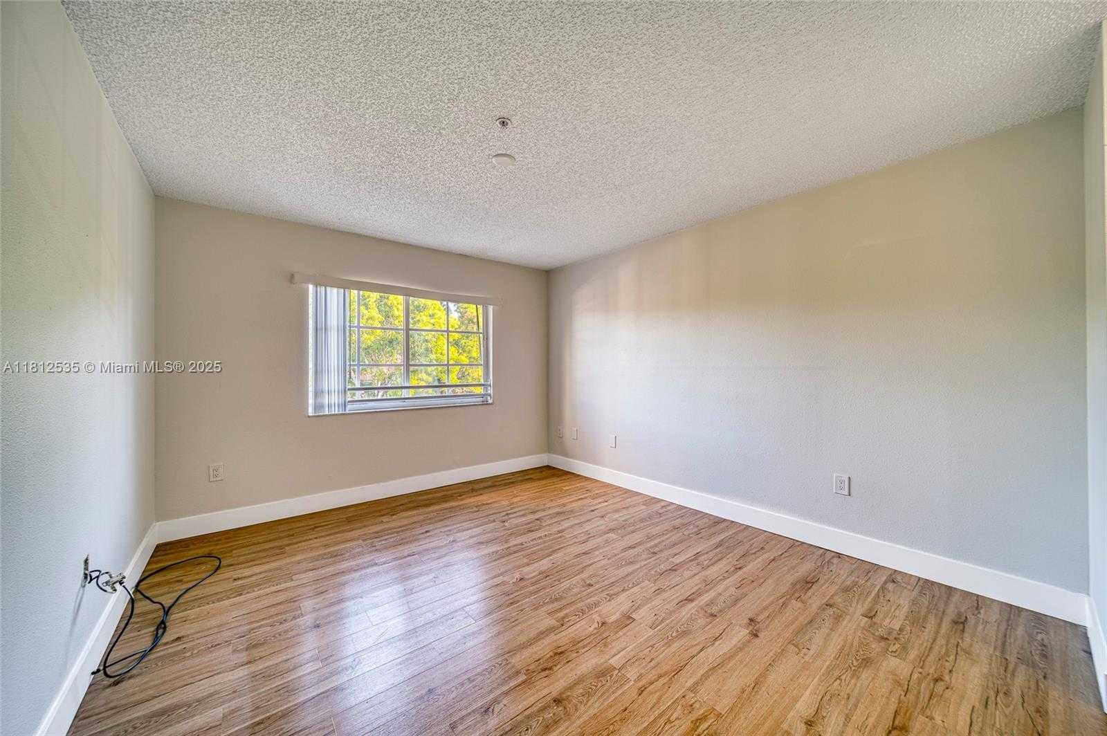 Small Image of 4540 NORTH WEST 107TH AVE #305-11, Doral Number 15