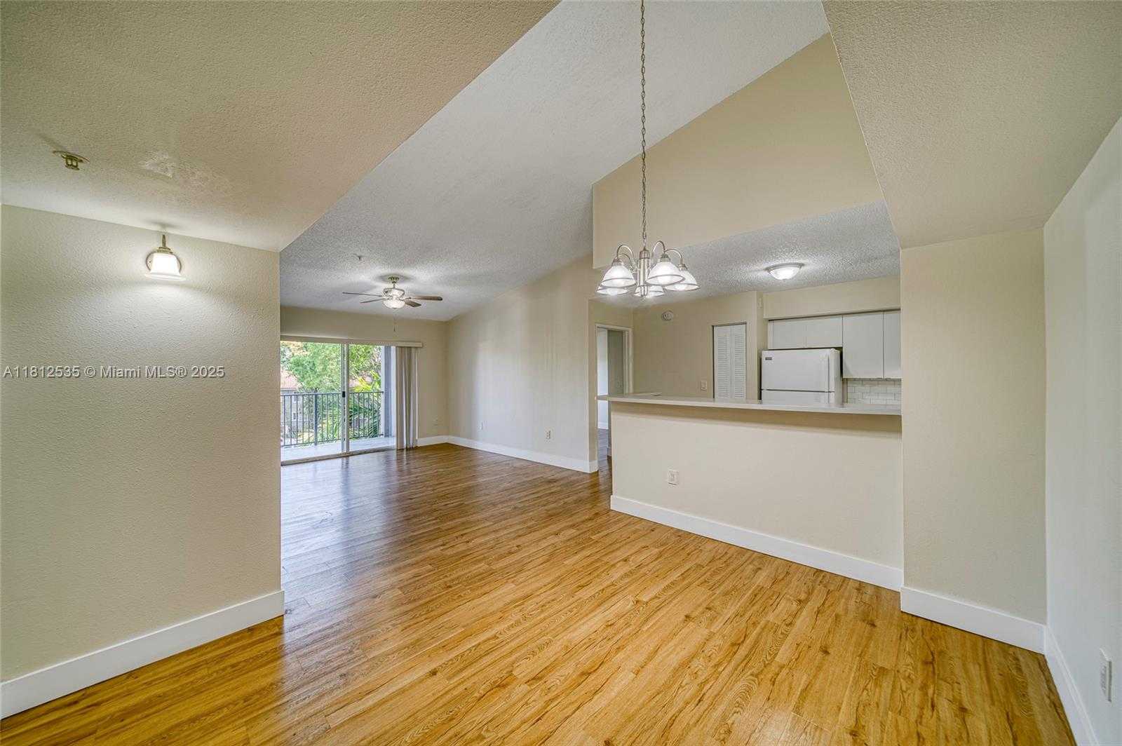 Small Image of 4540 NORTH WEST 107TH AVE #305-11, Doral Number 2