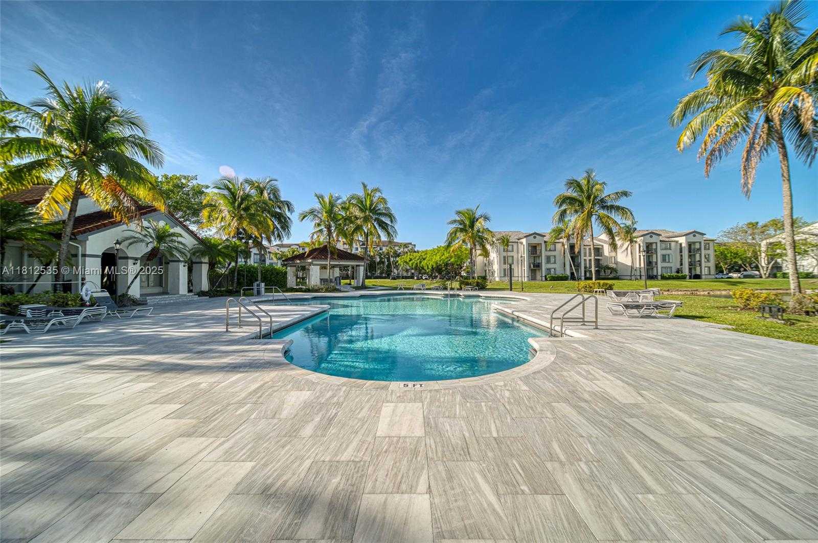 Small Image of 4540 NORTH WEST 107TH AVE #305-11, Doral Number 27