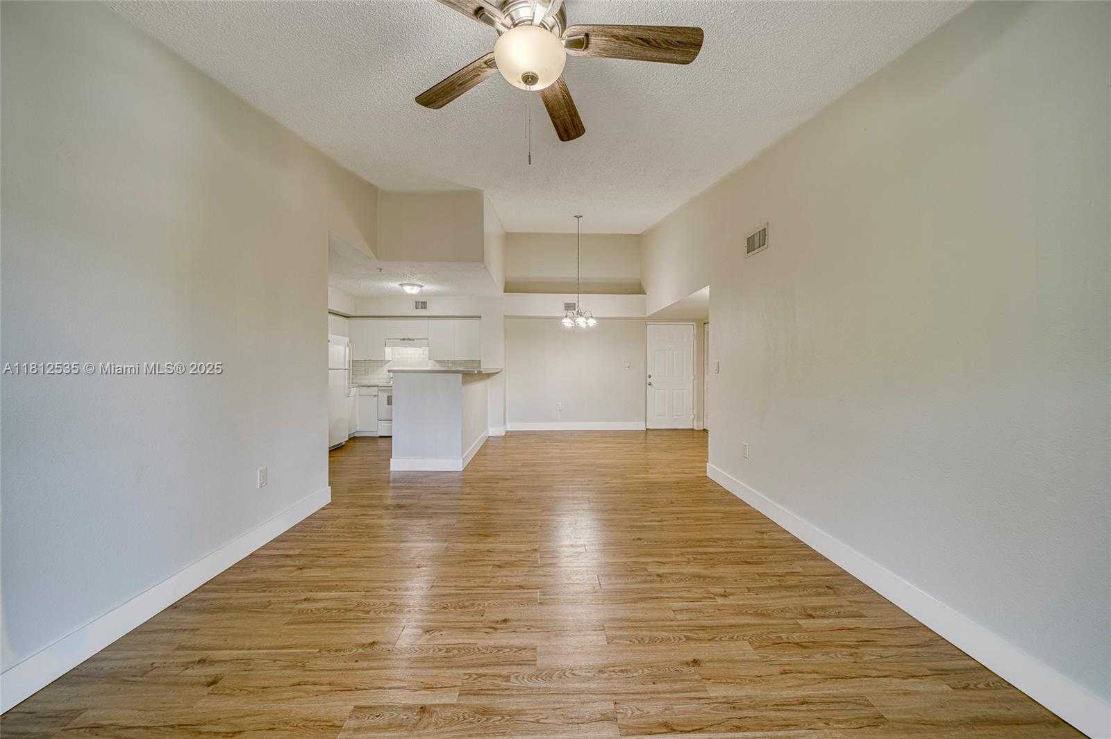 Small Image of 4540 NORTH WEST 107TH AVE #305-11, Doral Number 3
