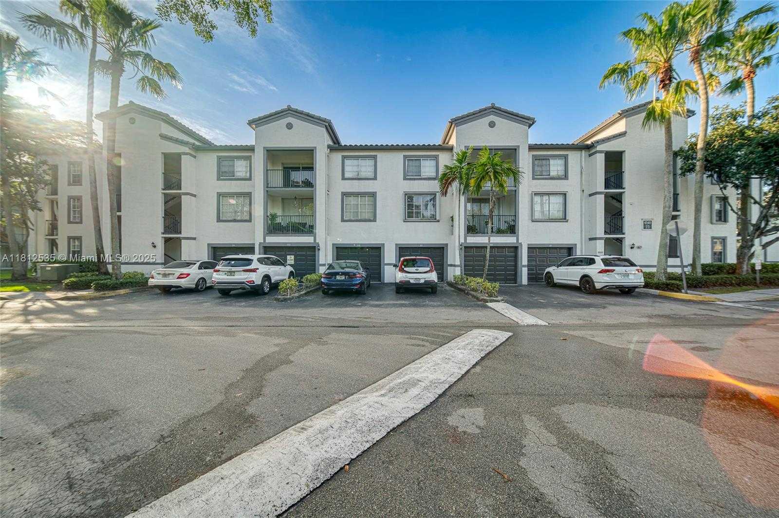 Small Image of 4540 NORTH WEST 107TH AVE #305-11, Doral Number 34