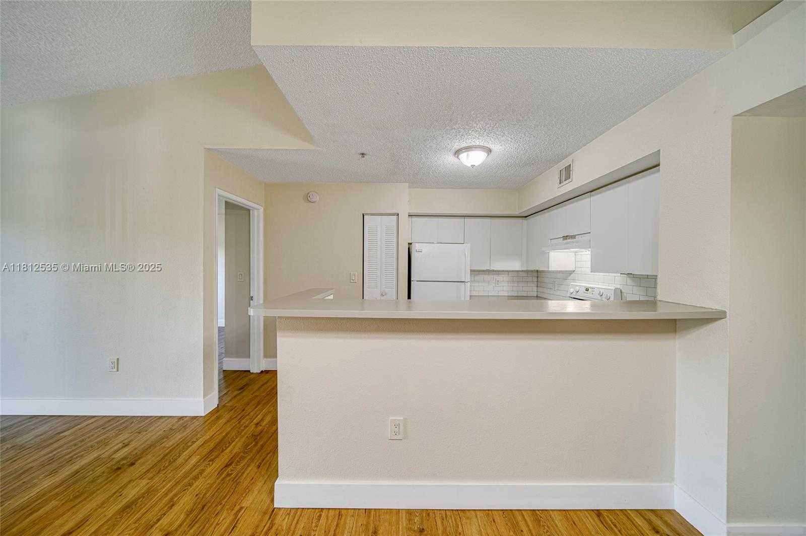 Small Image of 4540 NORTH WEST 107TH AVE #305-11, Doral Number 9