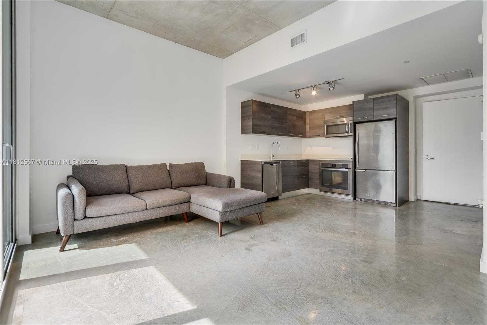 Small Image of 151 SOUTH EAST 1ST ST #609, Miami Number 3