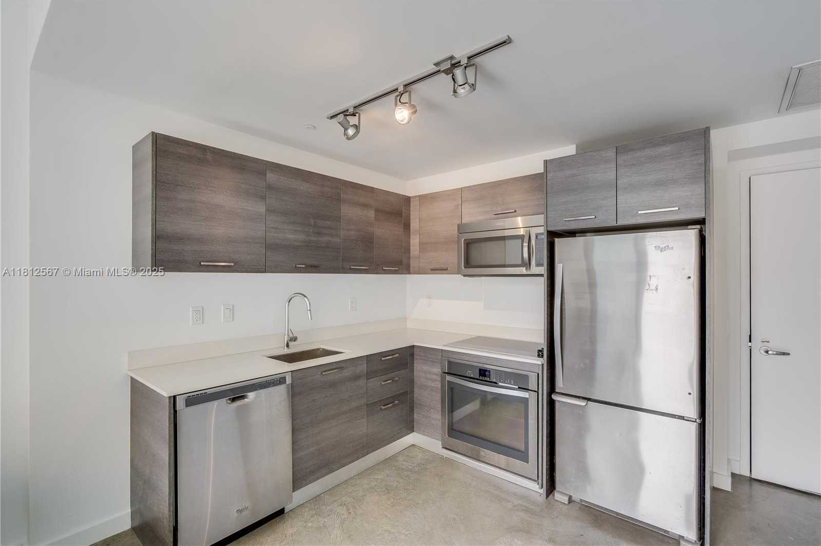 Small Image of 151 SOUTH EAST 1ST ST #609, Miami Number 4
