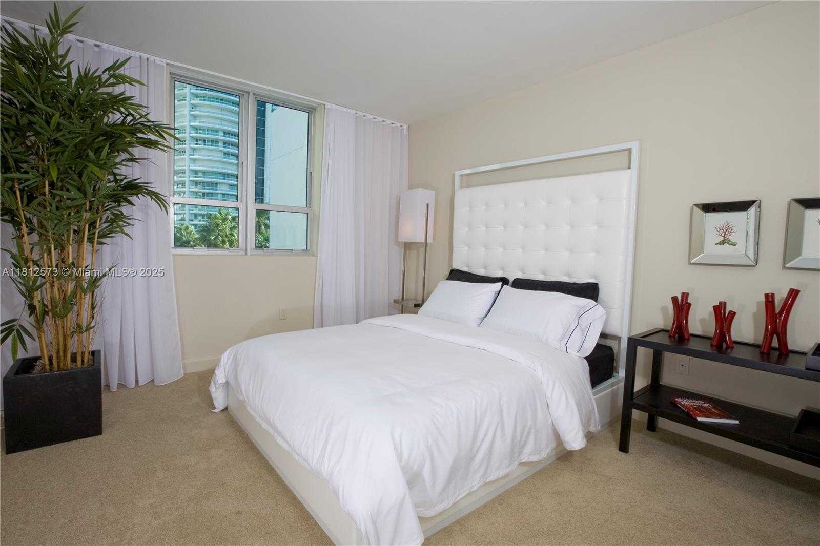 Small Image of 1550 #A208, Miami Number 2
