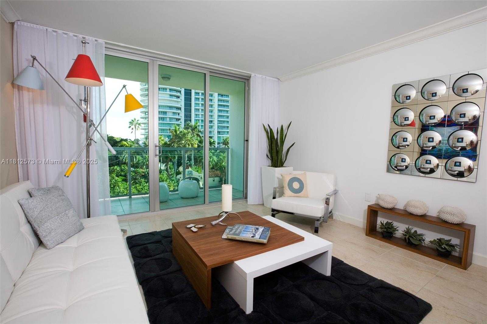 Small Image of 1550 #A208, Miami Number 3