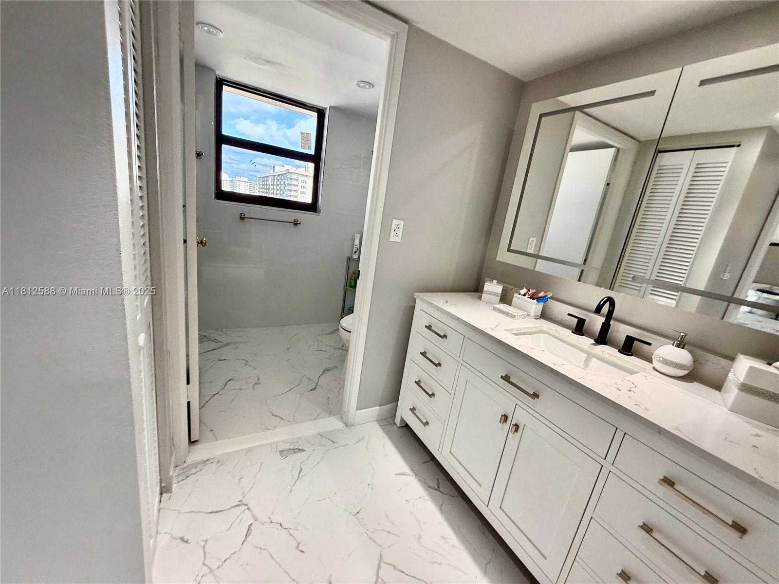 Small Image of 290 174TH ST #2010, Sunny Isles Beach Number 13
