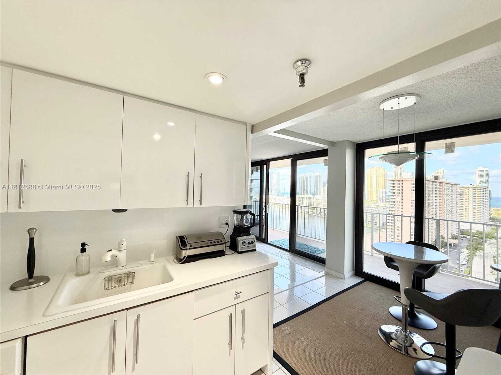 Small Image of 290 174TH ST #2010, Sunny Isles Beach Number 6