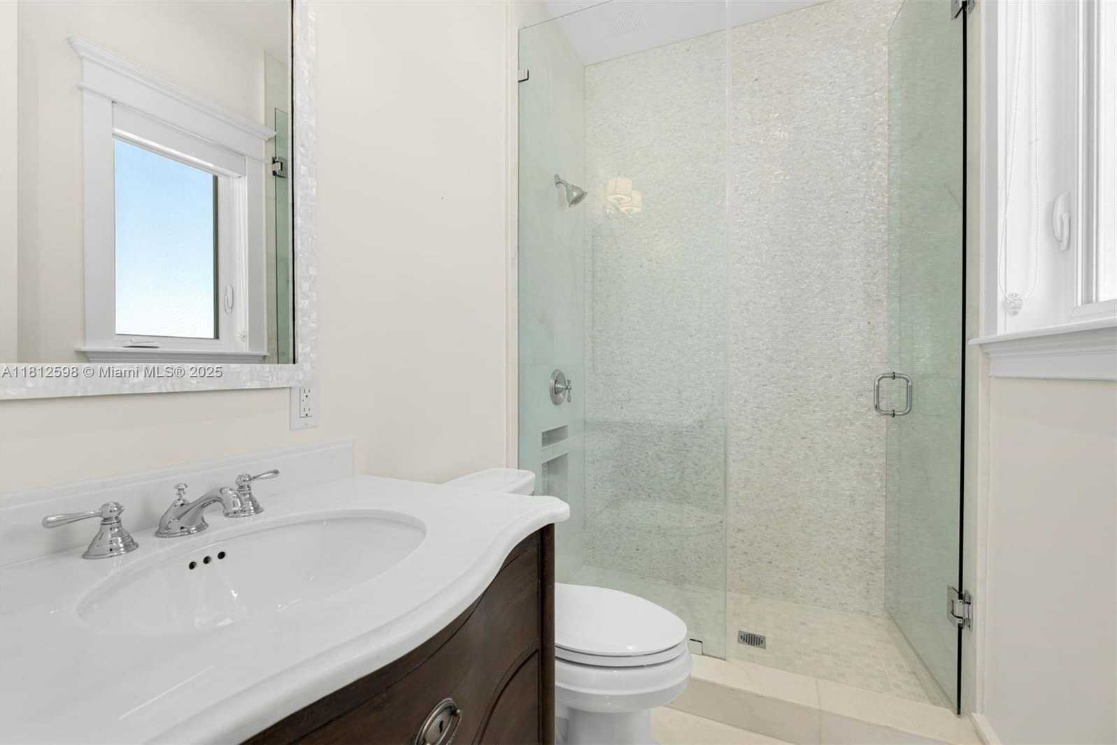 Small Image of 1460 SOUTH TREASURE DR, North Bay Village Number 30