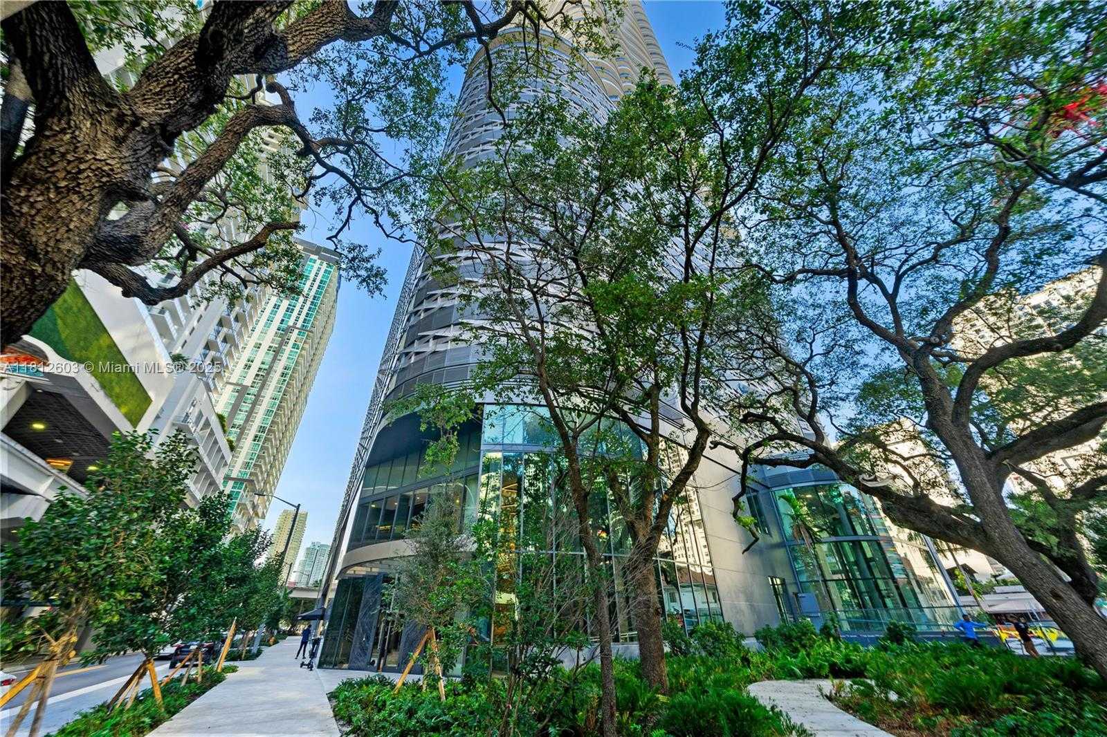 Small Image of 1000 BRICKELL PLZ #3206, Miami Number 28