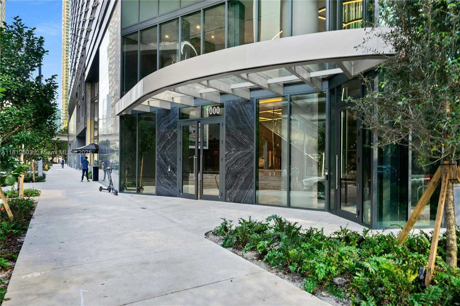 Small Image of 1000 BRICKELL PLZ #3206, Miami Number 29
