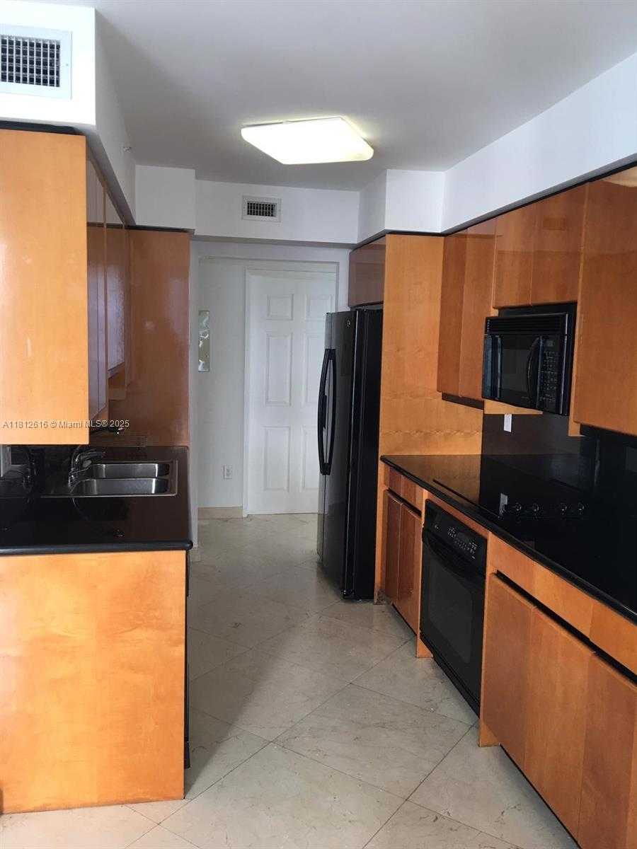 Small Image of 18671 #2204, Sunny Isles Beach Number 11