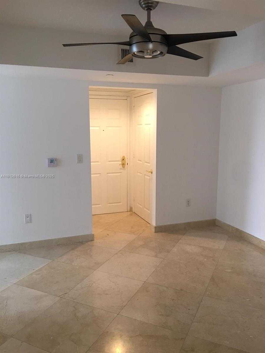 Small Image of 18671 #2204, Sunny Isles Beach Number 12