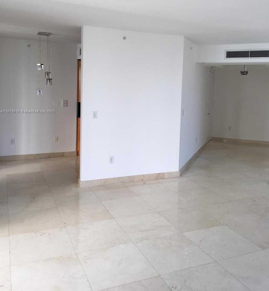 Small Image of 18671 #2204, Sunny Isles Beach Number 9