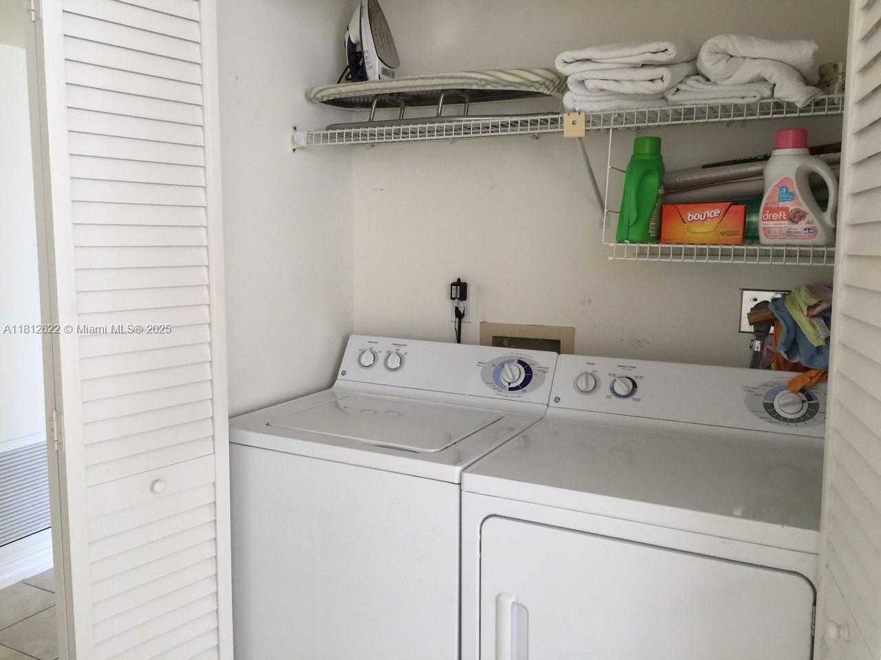 Small Image of 540 BRICKELL KEY DR #1408, Miami Number 14