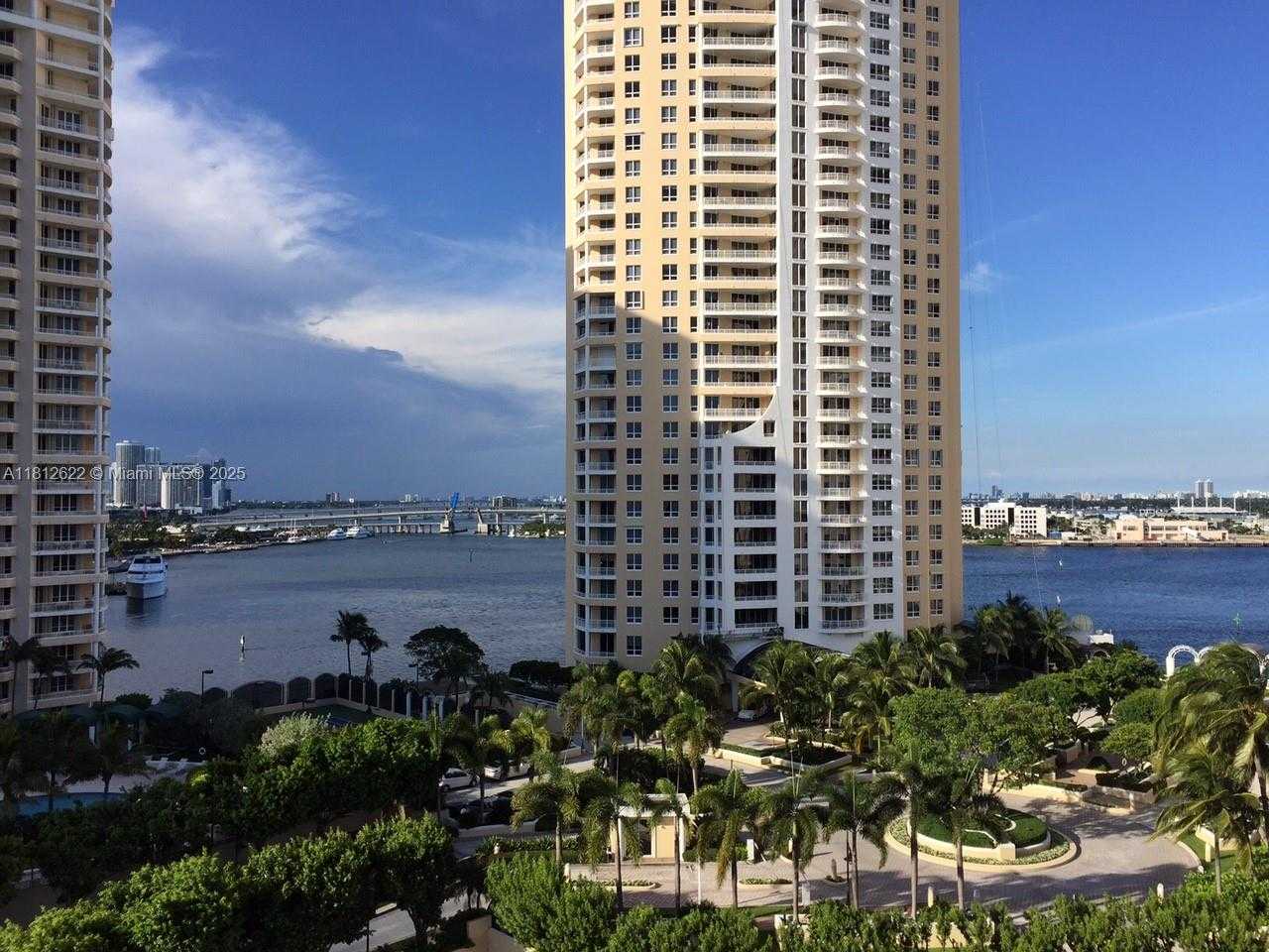 Small Image of 540 BRICKELL KEY DR #1408, Miami Number 24