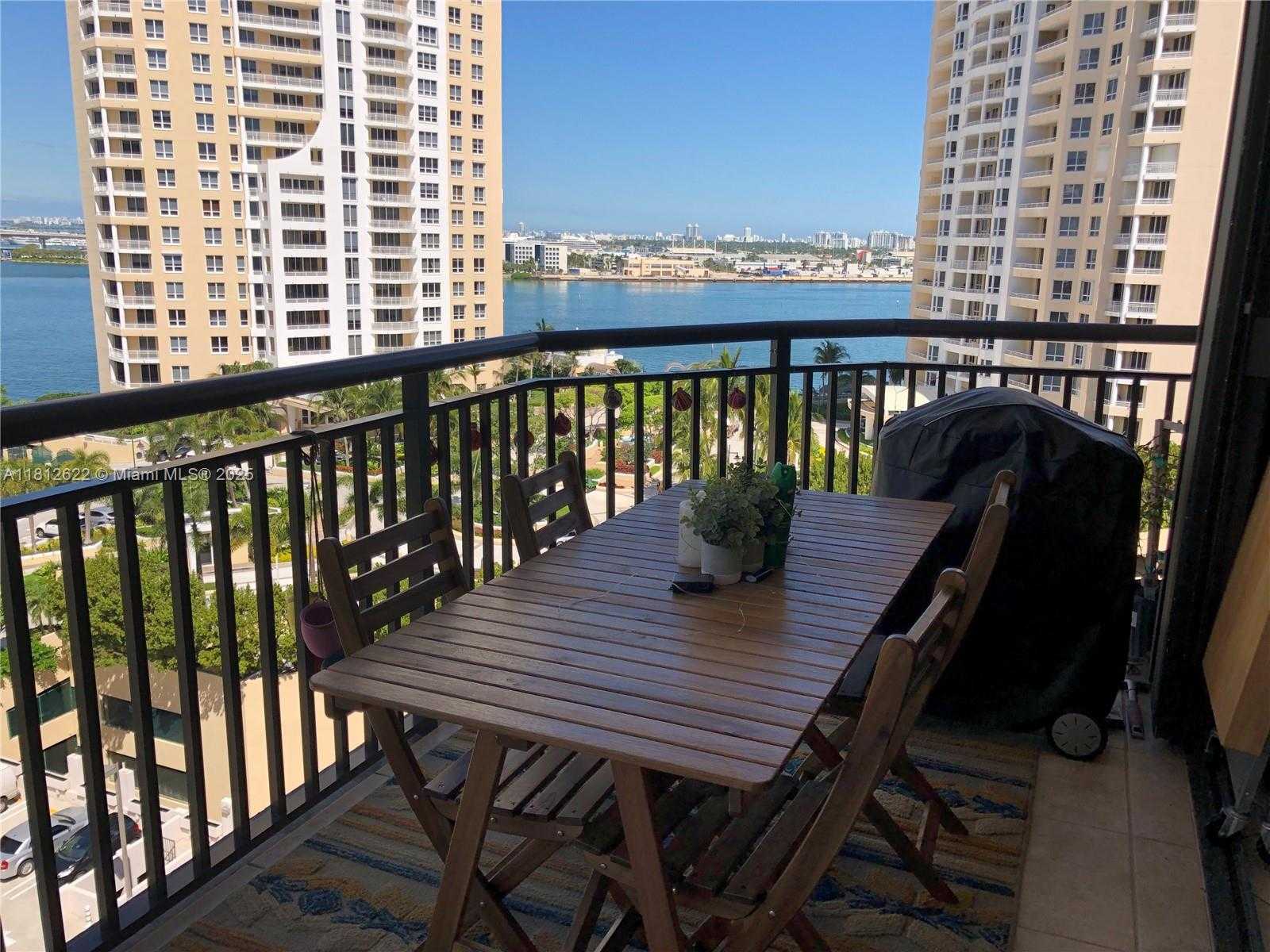 Small Image of 540 BRICKELL KEY DR #1408, Miami Number 4