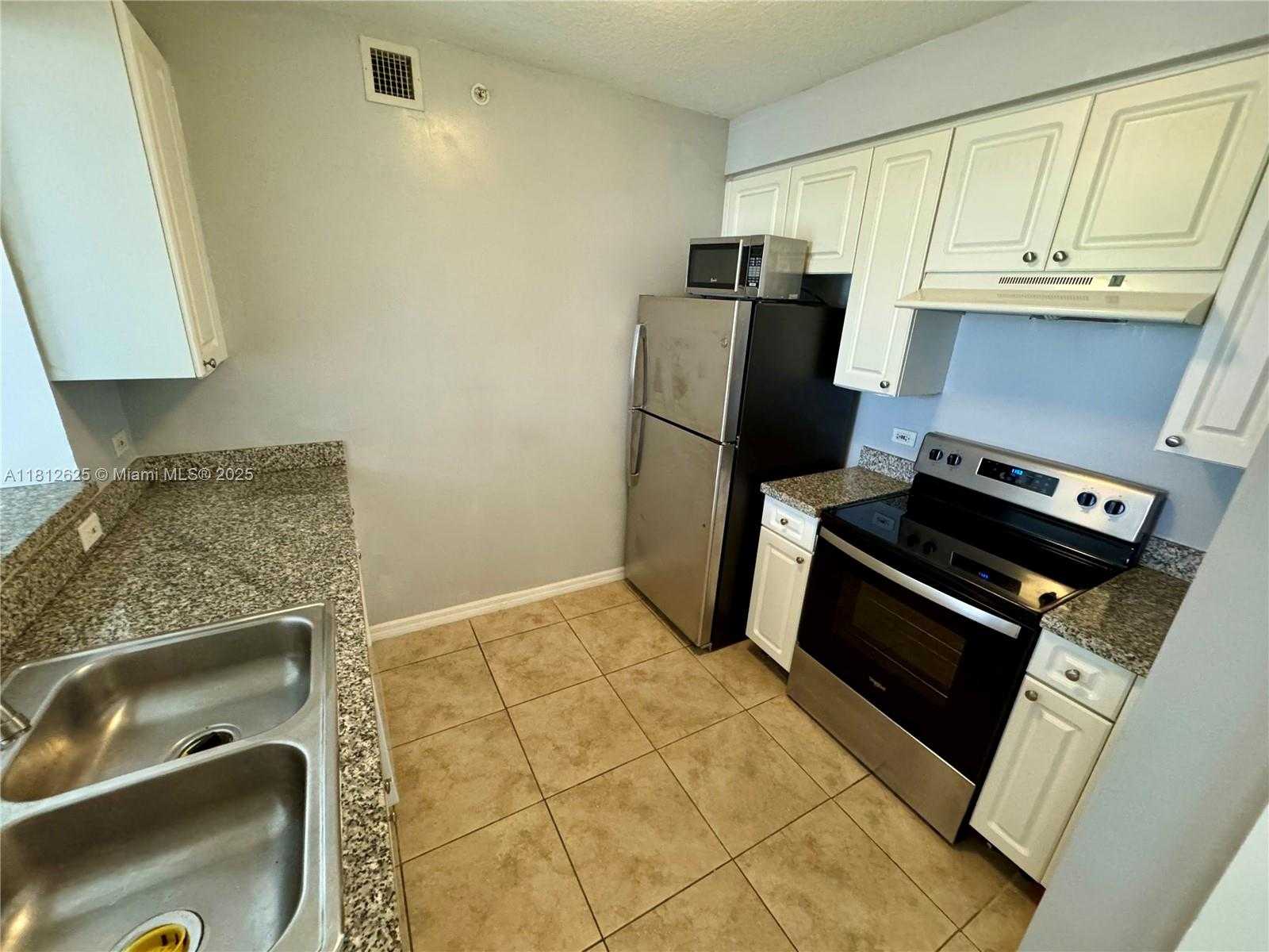 Small Image of 900 SOUTH WEST 8TH ST #508, Miami Number 10