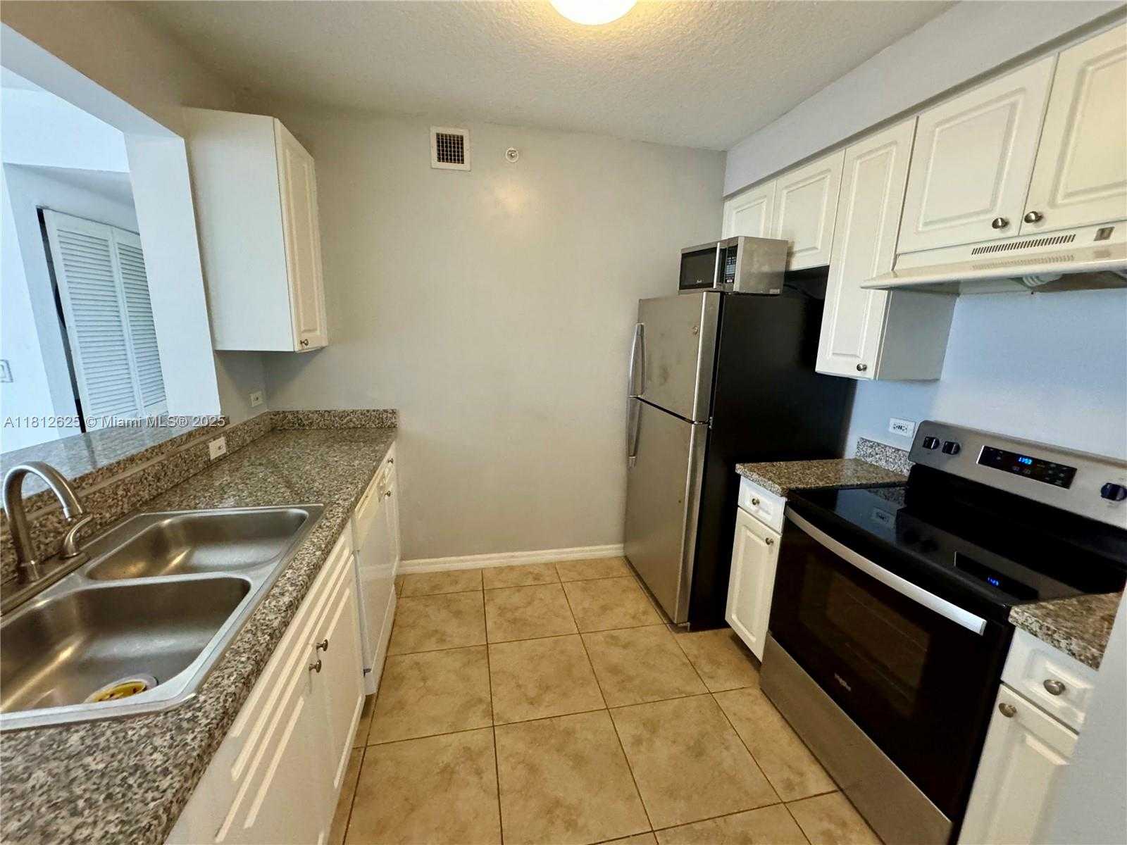Small Image of 900 SOUTH WEST 8TH ST #508, Miami Number 11