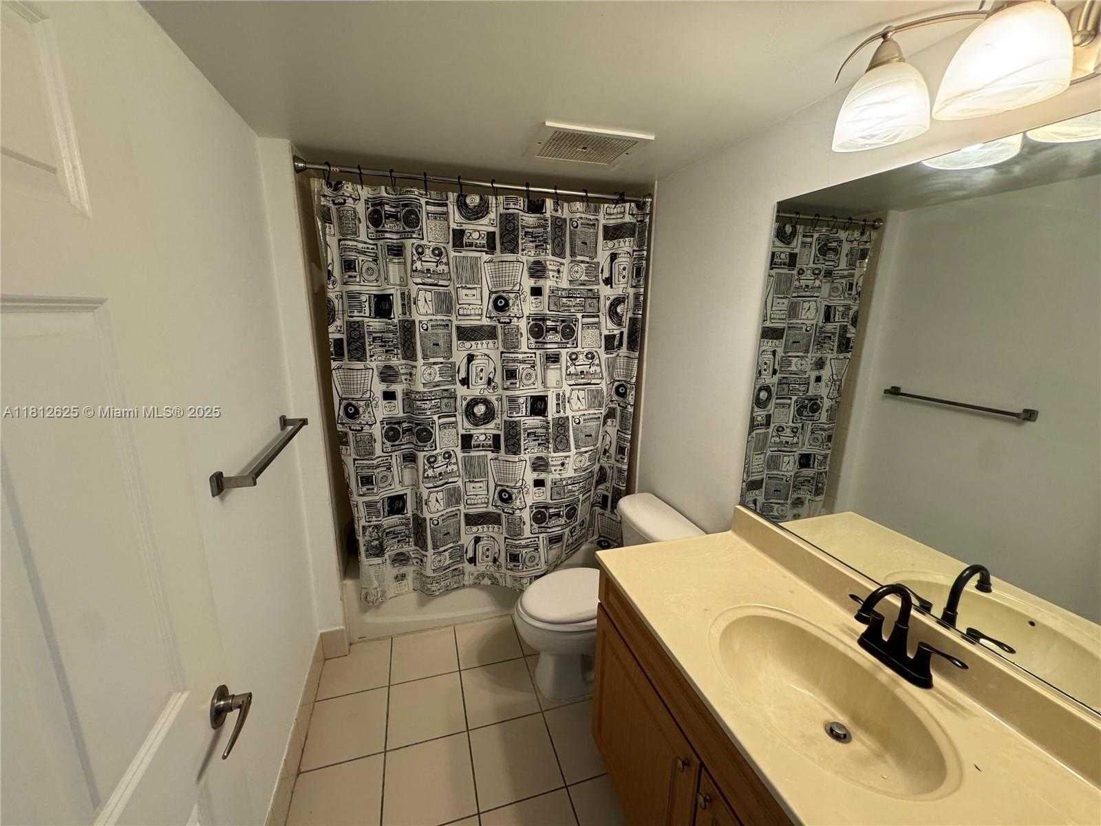 Small Image of 900 SOUTH WEST 8TH ST #508, Miami Number 16