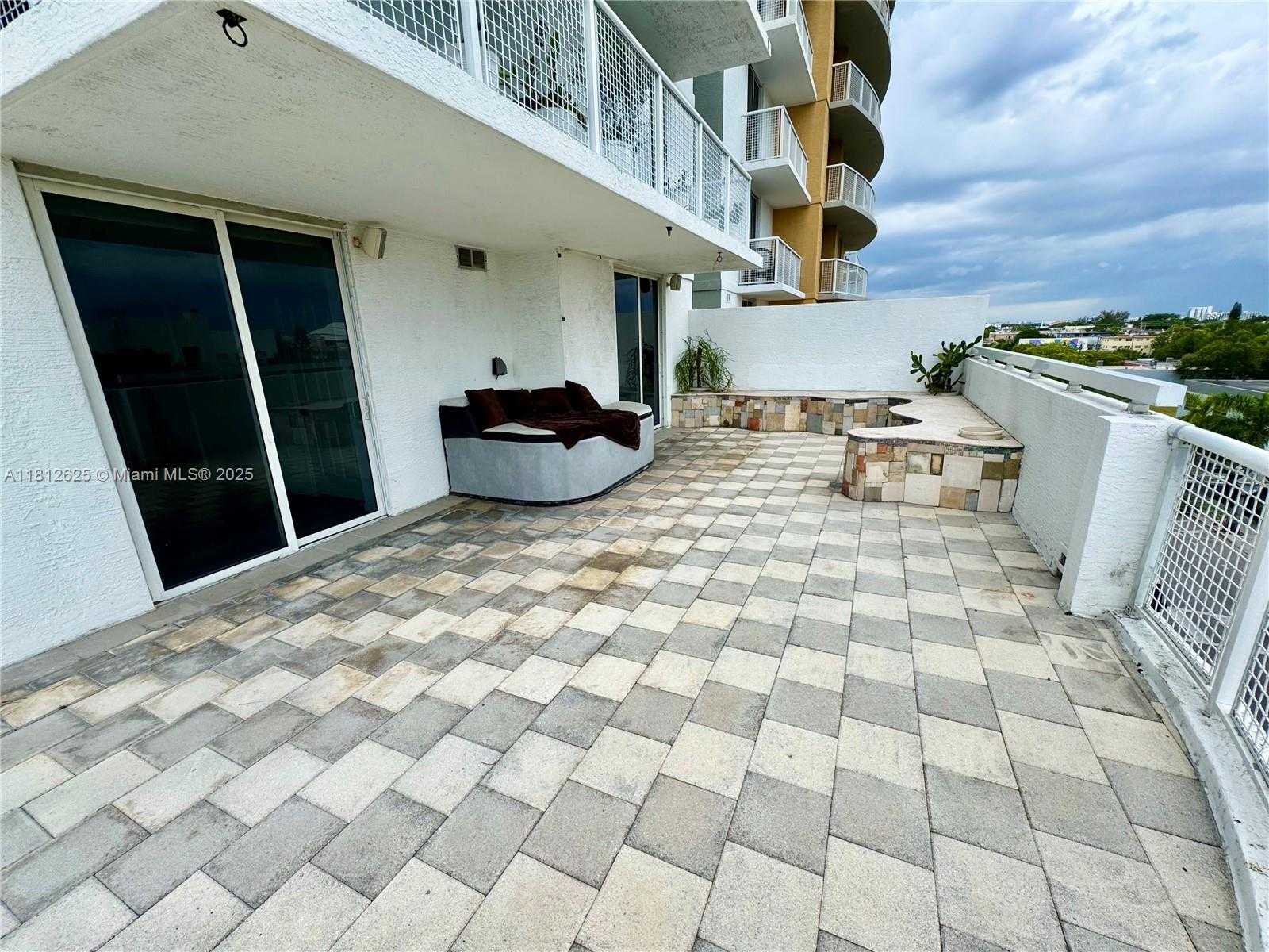 Small Image of 900 SOUTH WEST 8TH ST #508, Miami Number 4
