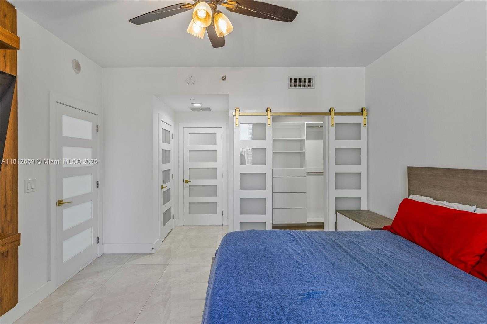 Small Image of 1060 BRICKELL AVE #2015, Miami Number 10