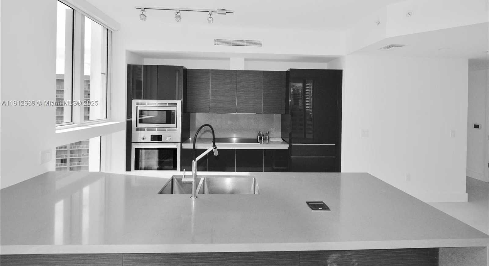 Small Image of 1080 BRICKELL AVE #2200, Miami Number 9