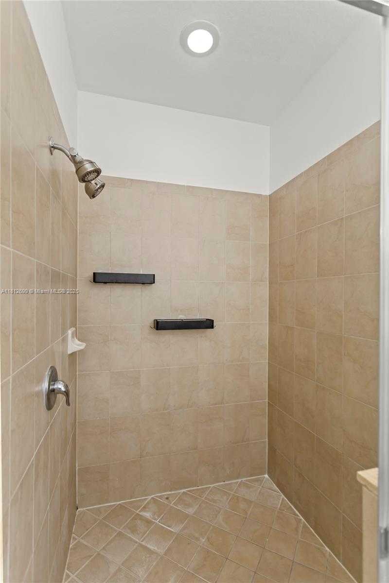 Small Image of 3502 WEST 86TH TER #3502, Hialeah Number 25