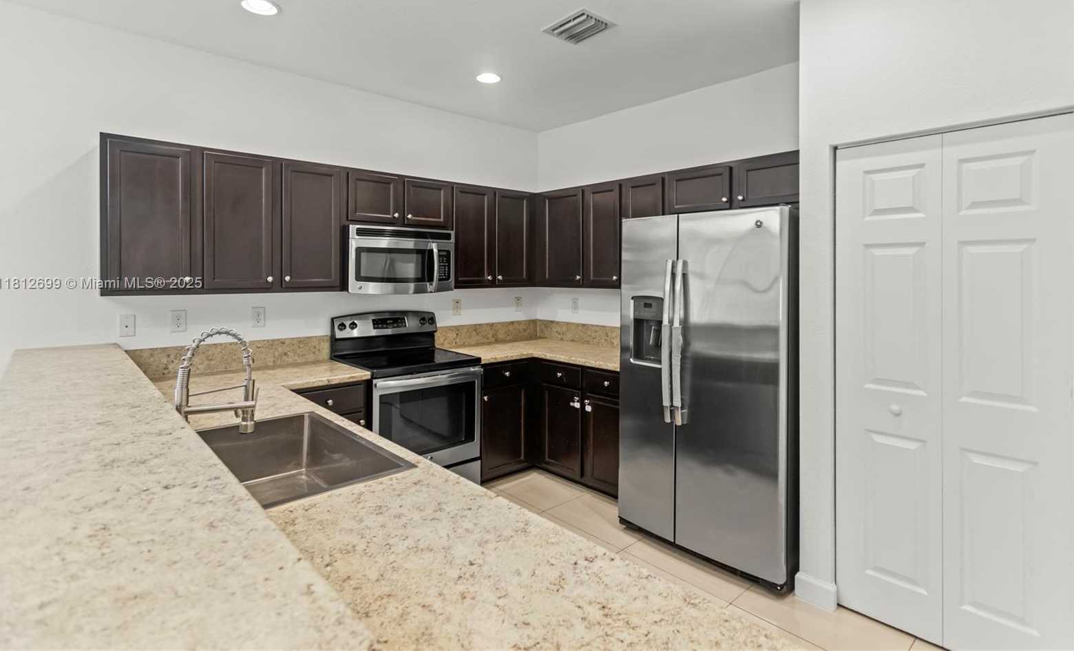 Small Image of 3502 WEST 86TH TER #3502, Hialeah Number 3