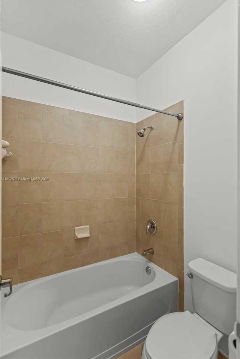 Small Image of 3502 WEST 86TH TER #3502, Hialeah Number 37