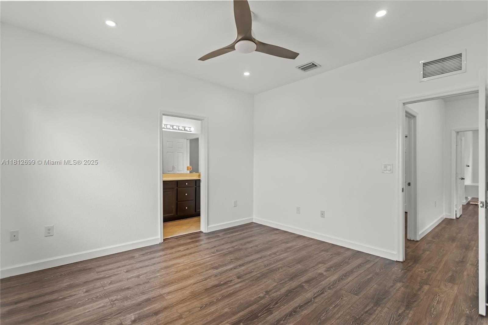 Small Image of 3502 WEST 86TH TER #3502, Hialeah Number 40