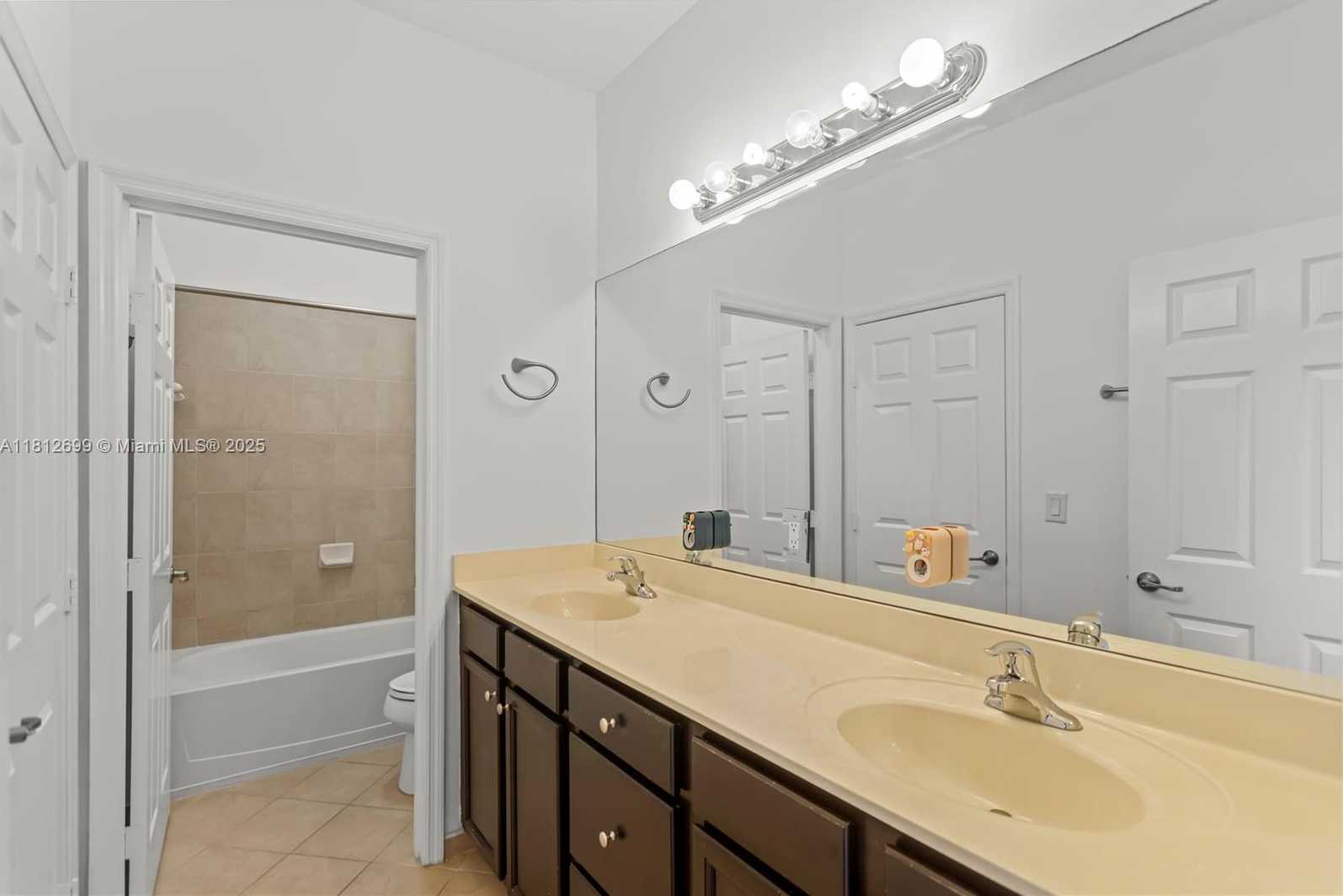 Small Image of 3502 WEST 86TH TER #3502, Hialeah Number 41