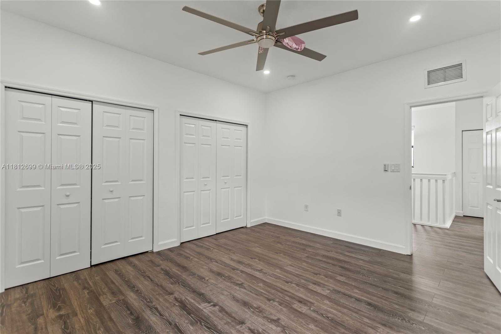 Small Image of 3502 WEST 86TH TER #3502, Hialeah Number 44