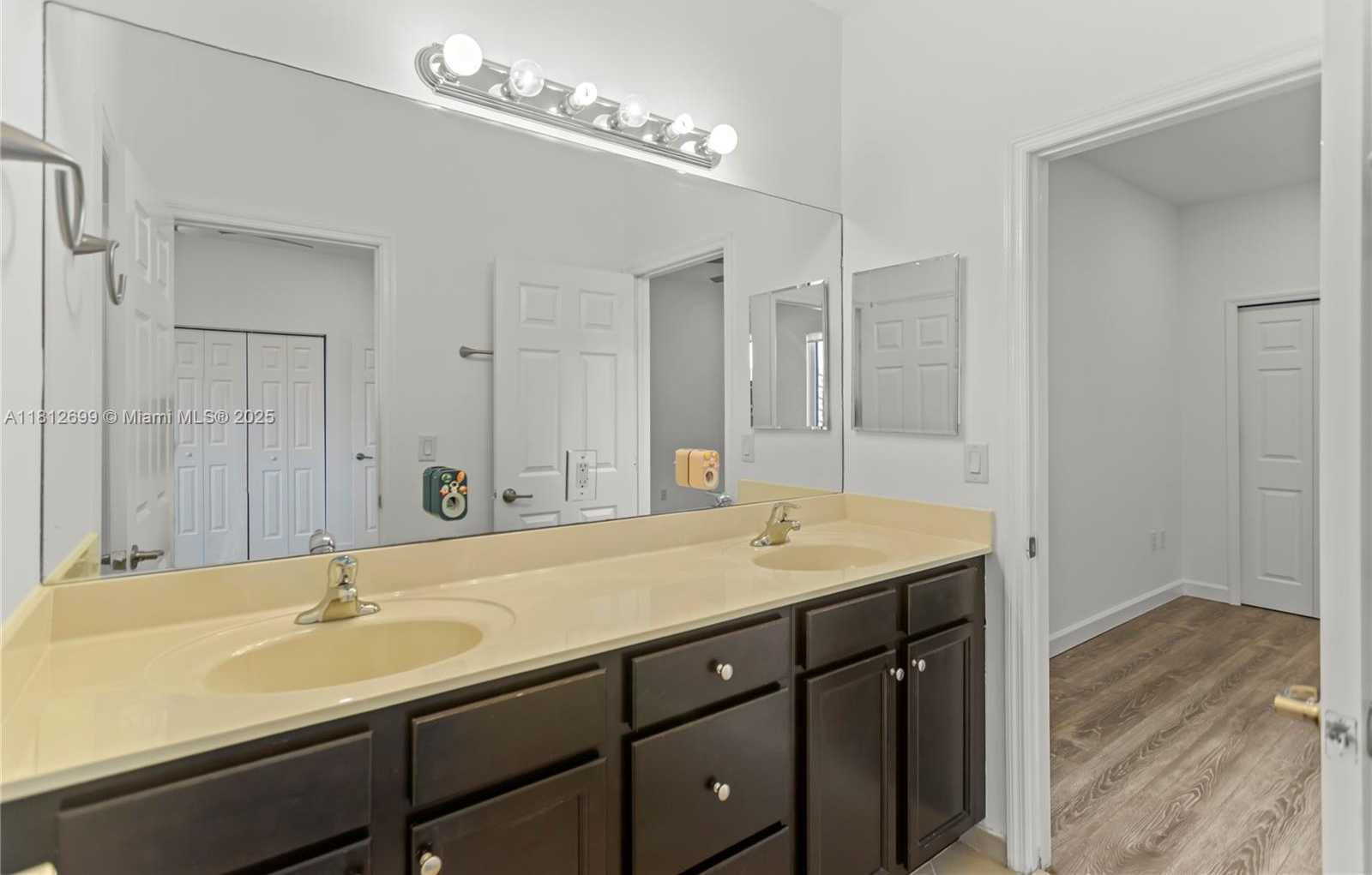 Small Image of 3502 WEST 86TH TER #3502, Hialeah Number 49