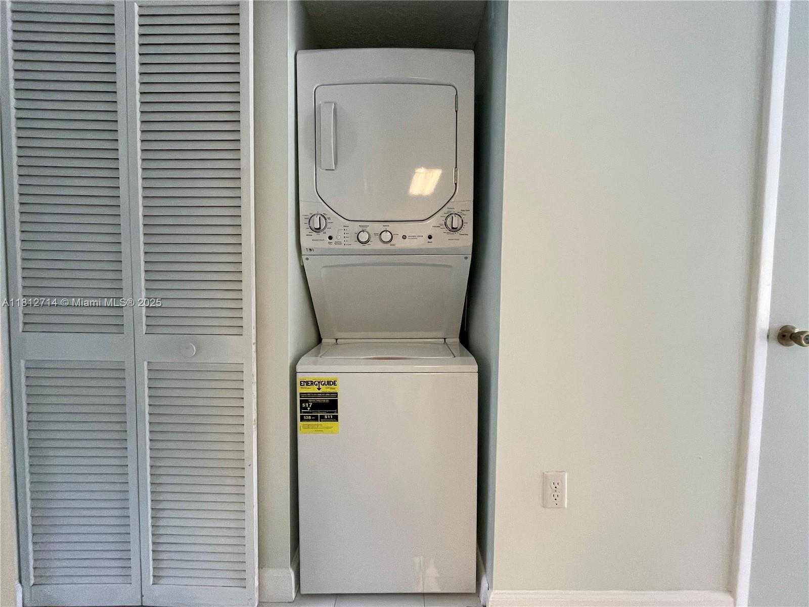 Small Image of 7804 SOUTH WEST 102ND LN, Miami Number 10