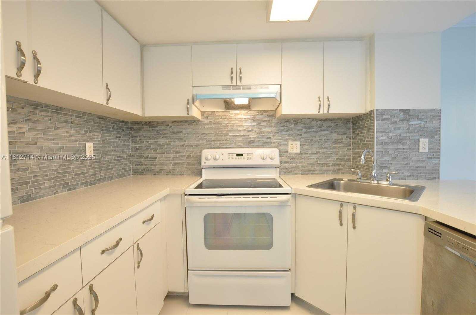 Small Image of 7804 SOUTH WEST 102ND LN, Miami Number 7