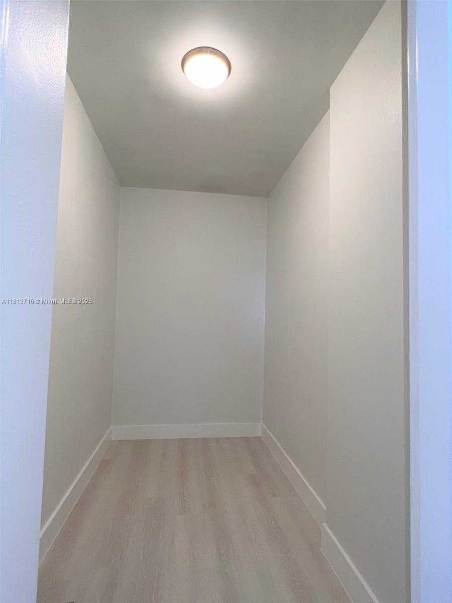 Small Image of 800 WEST AVE #PH-31, Miami Beach Number 19