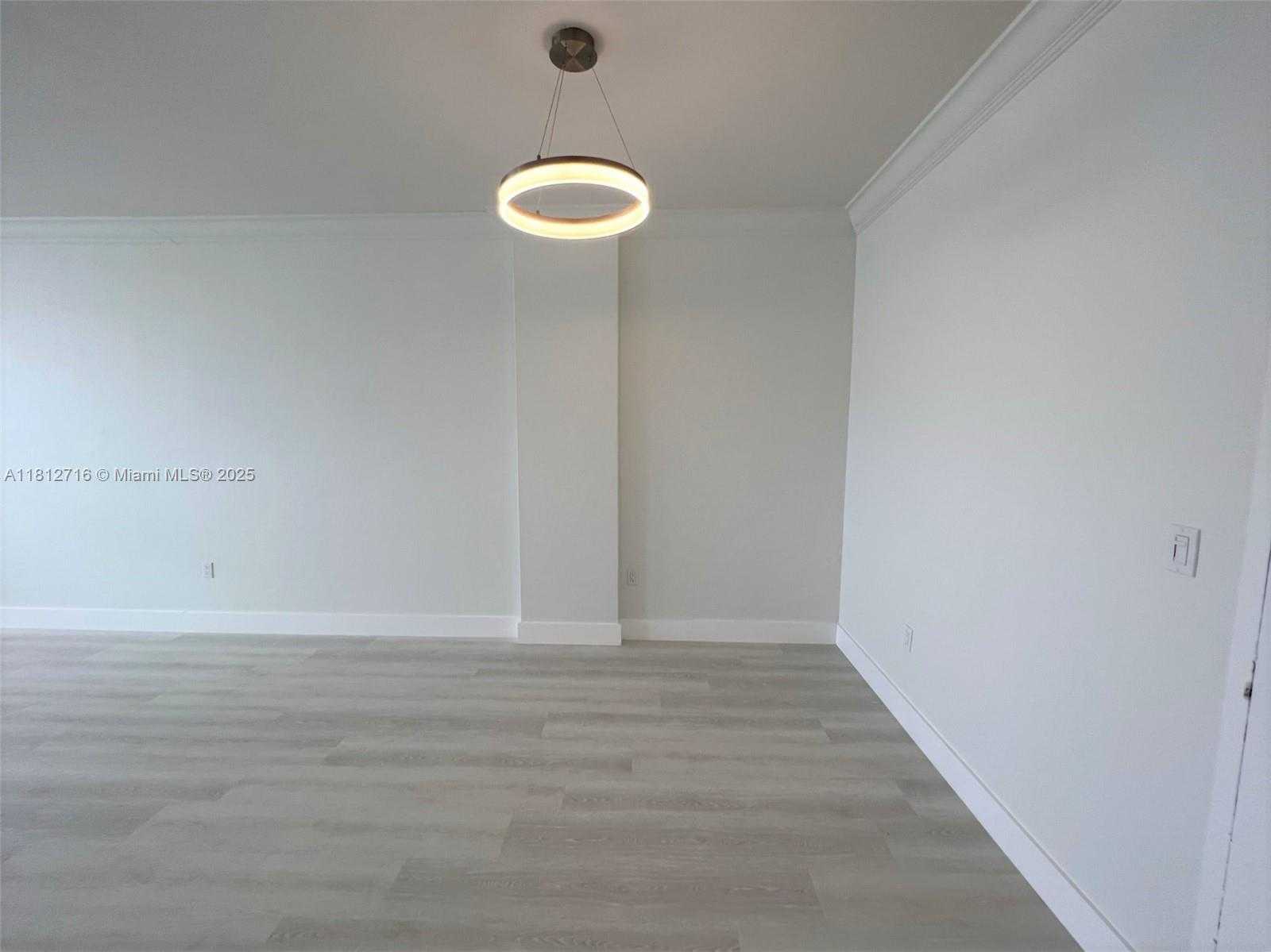 Small Image of 800 WEST AVE #PH-31, Miami Beach Number 7