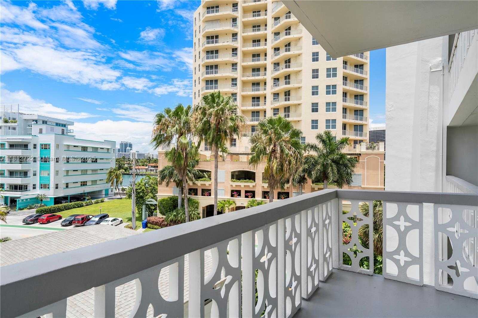 Small Image of 9700 EAST BAY HARBOR DR #405, Bay Harbor Islands Number 11