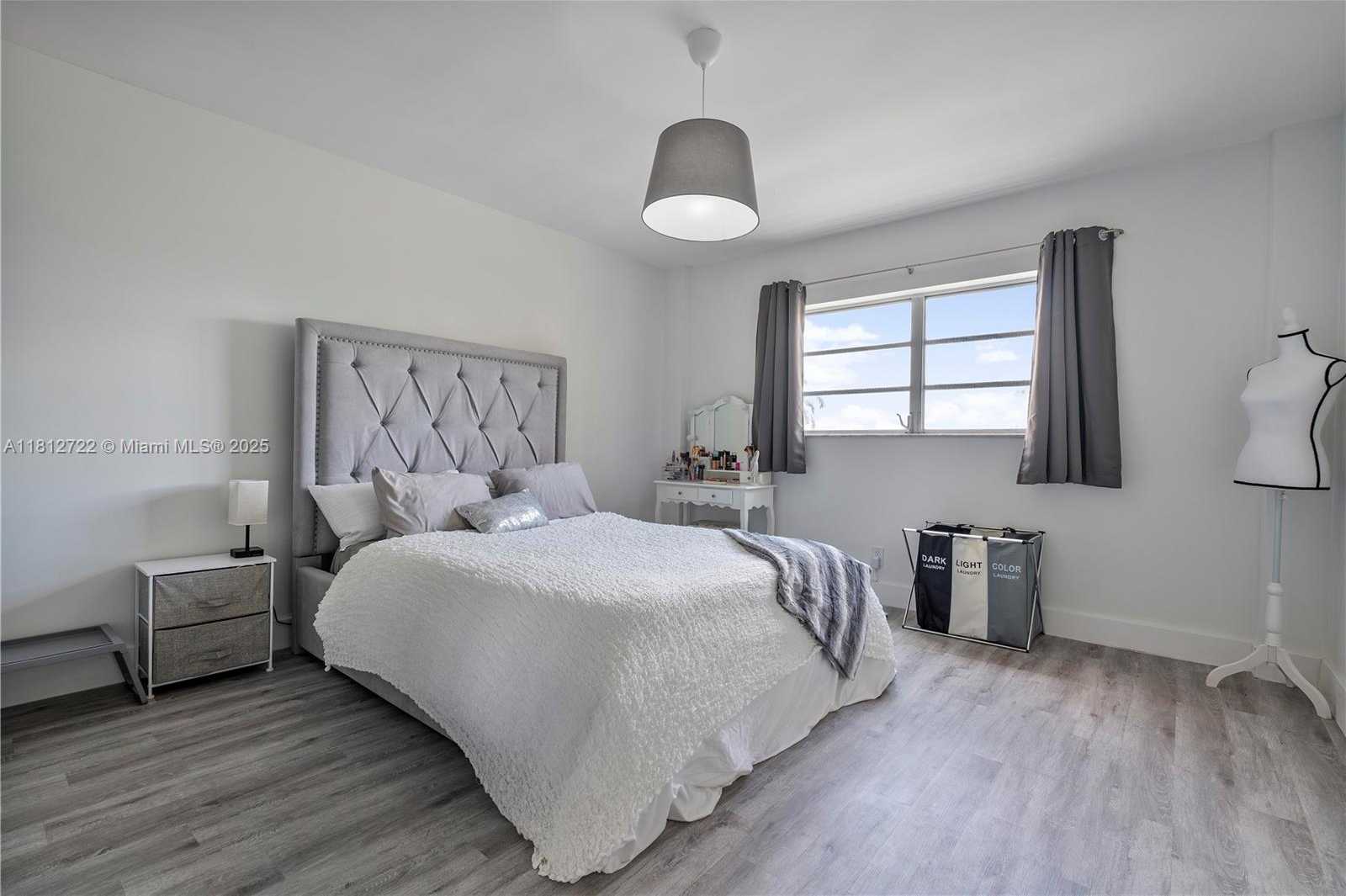 Small Image of 9700 EAST BAY HARBOR DR #405, Bay Harbor Islands Number 5