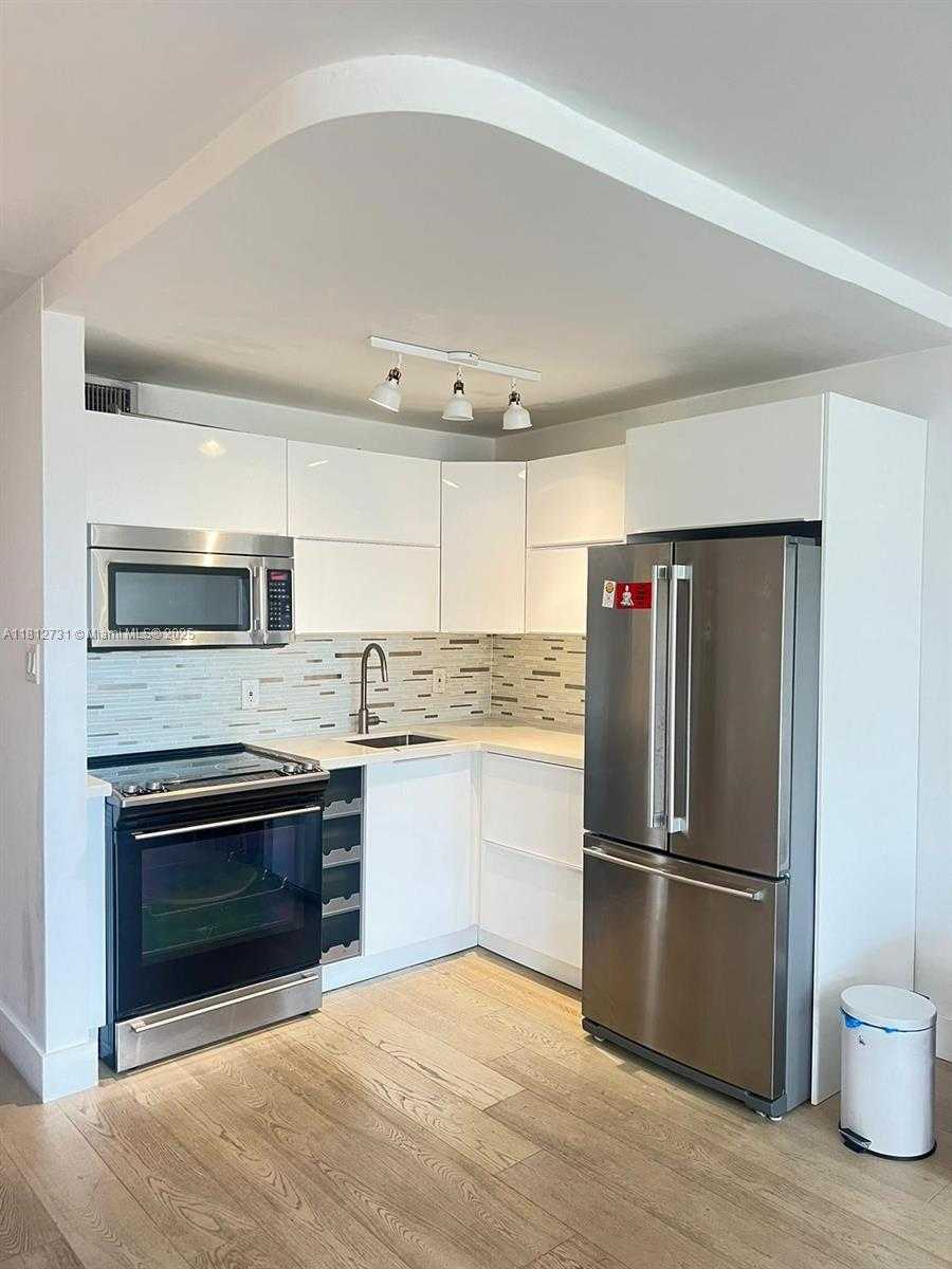 Small Image of 1770 79TH ST CSWY #D307, North Bay Village Number 2