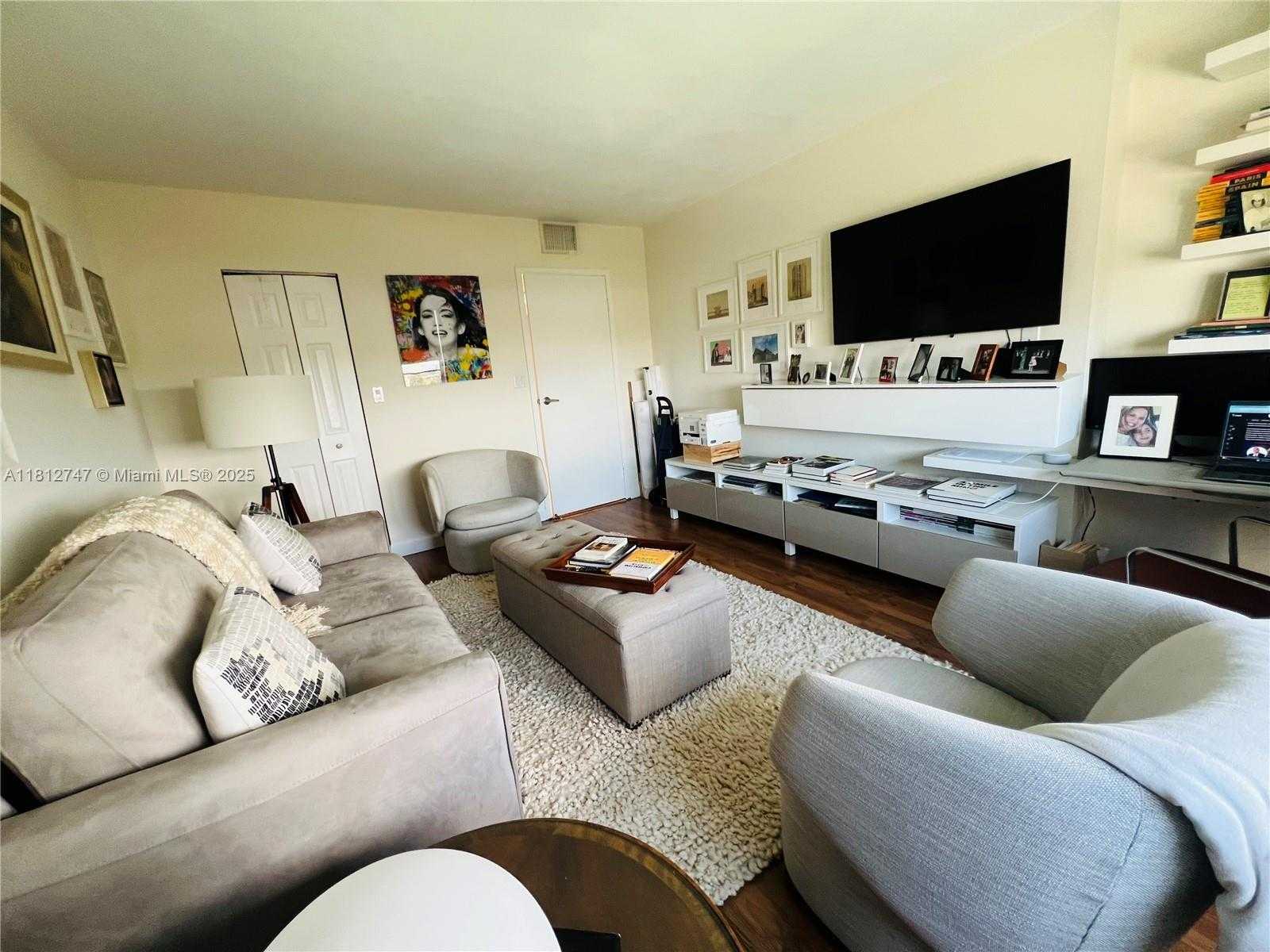 Small Image of 2333 BRICKELL AVE #1516, Miami Number 23