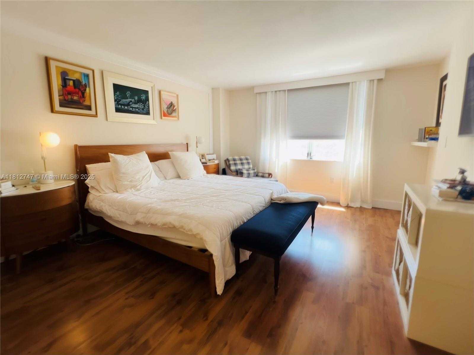 Small Image of 2333 BRICKELL AVE #1516, Miami Number 32