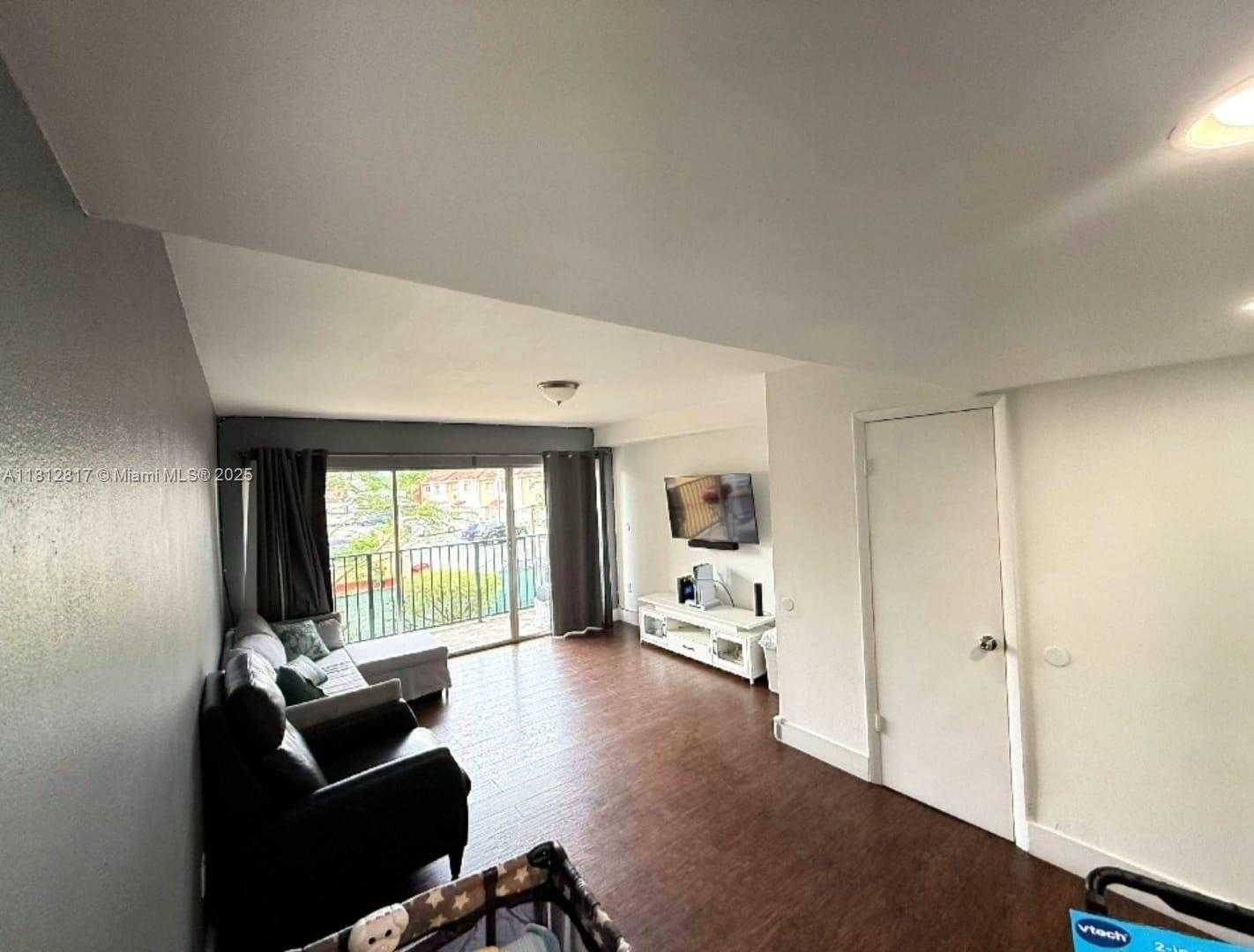Small Image of 231 NORTH WEST 109TH AVE #209, Miami Number 2