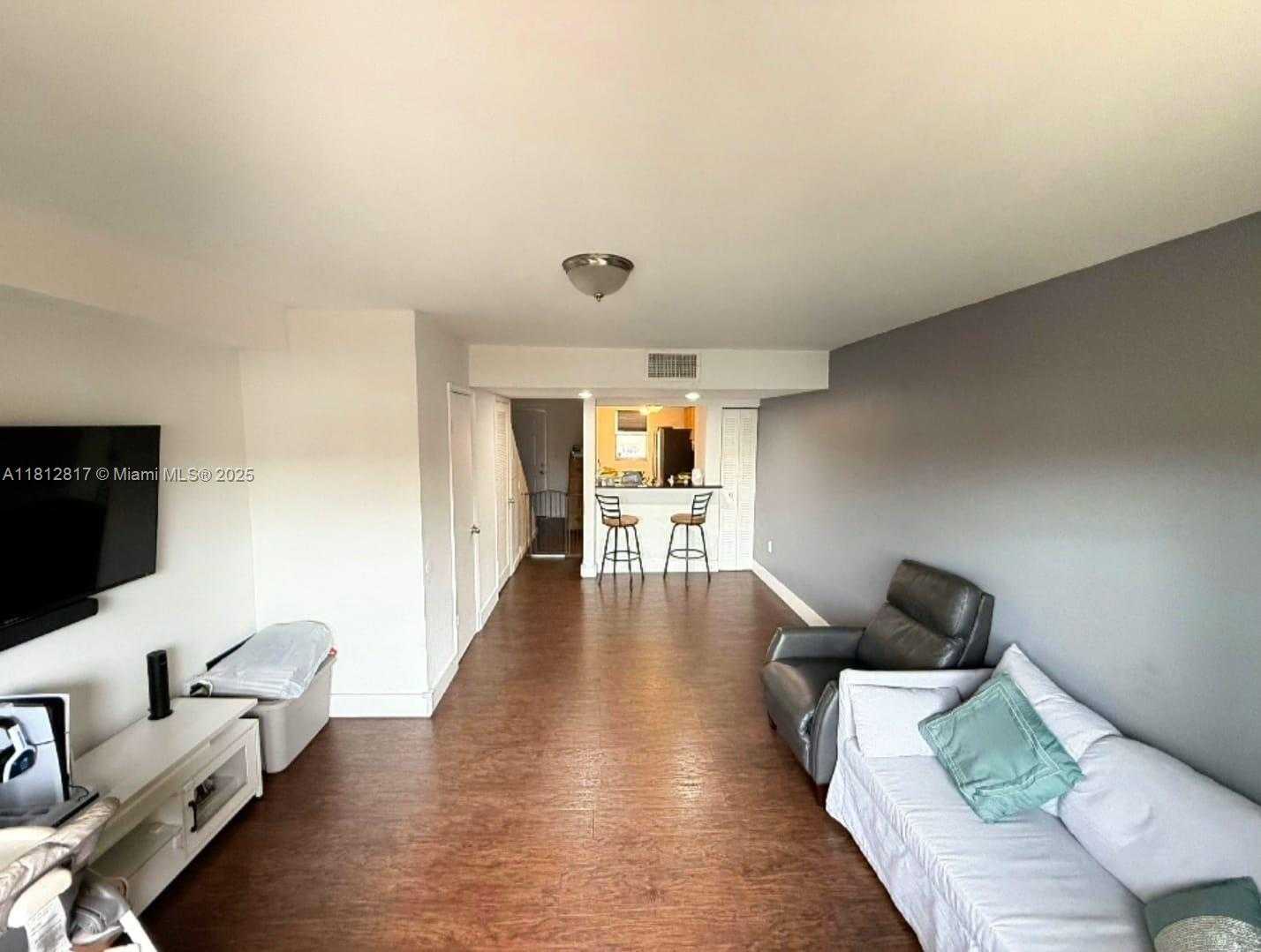 Small Image of 231 NORTH WEST 109TH AVE #209, Miami Number 9